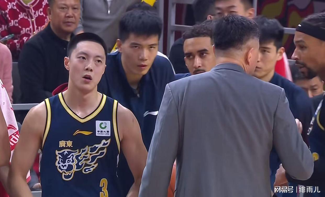 世界杯赛事直播平台地址-最新消息！广东强力锋卫正式到位，杜锋为他放弃“白矮”？